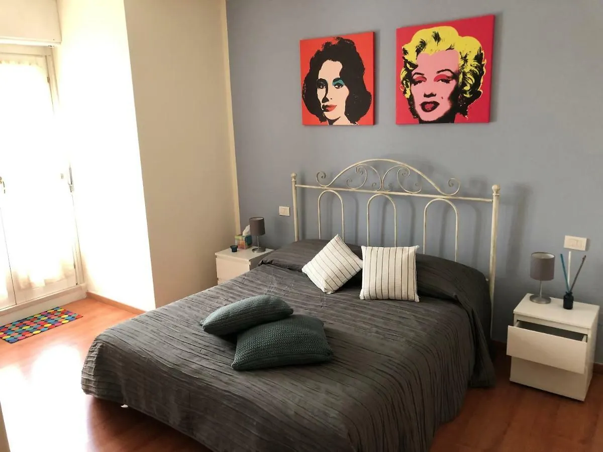 Irides Rooms A Un Passo Dai Parchi Divertimento Lazise